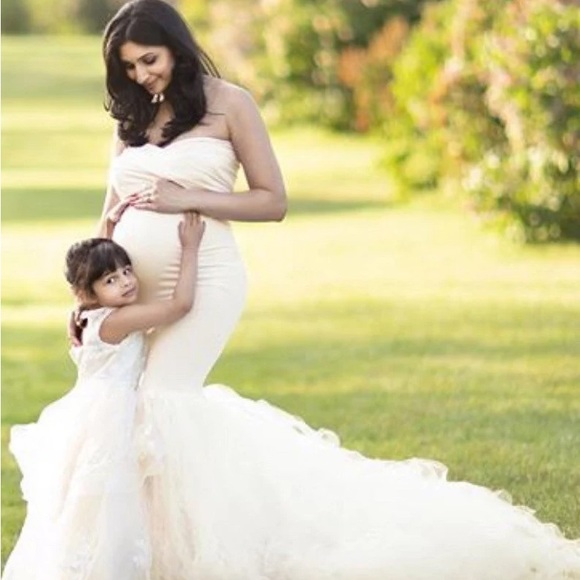 Maternity tulle mermaid~fitted strapless sweetheart gown - Picture 2 of 2